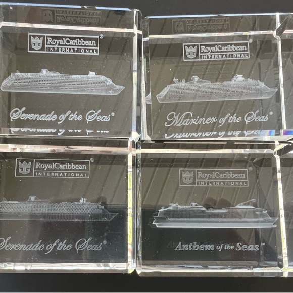 SERENADE of the Seas Royal Caribbean Crystal block ship model - Picture 2 of 14